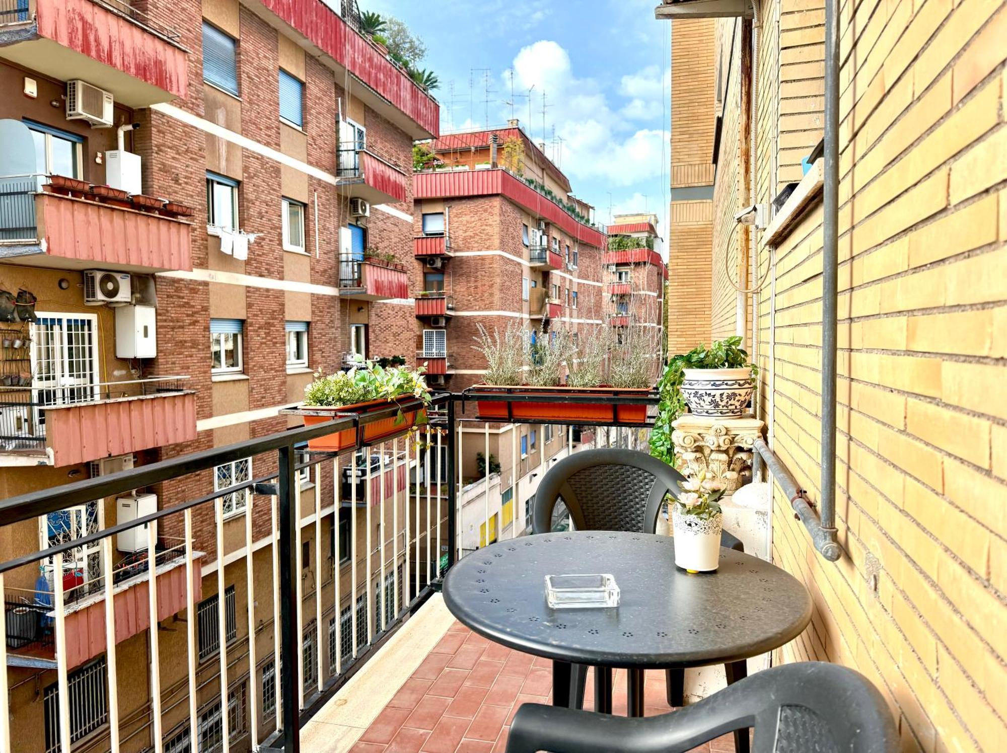 5 Min Da Metro San Paolo Apartment Roma Ngoại thất bức ảnh